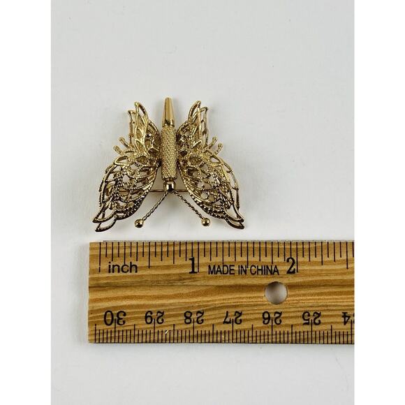 Vintage MONET Butterfly Filigree Shiny Gold Tone Costume Pin Brooch Broach Wings - Picture 9 of 9